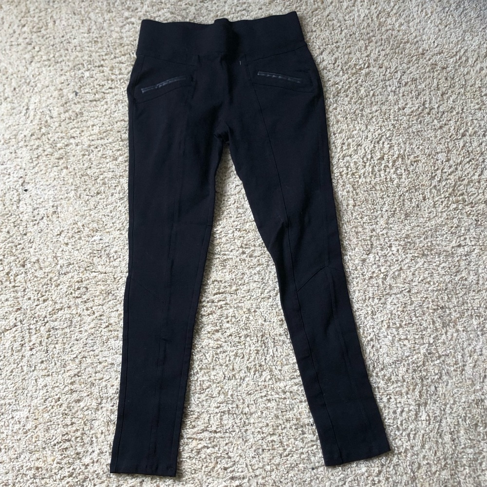 Black leggings